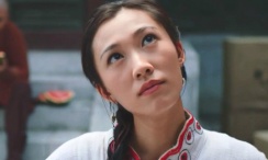 这二十多年来，张曼玉仅在装置艺术《万层浪》和好友夏永康的电影《全城热恋》中出镜表演，偶尔接商业代言、参加综艺节目、出席品牌活动等，属于半隐退的状态。