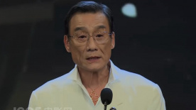 《深海越狱》曝30秒预告 动作巨星上演绝境生天 2018-05-16 由好莱坞老牌动作巨星尚格·云顿和杜夫·龙格尔主演的美国动作电影《深海越狱》，即将登陆中国大银幕，随着6月8号的上映日的临近，近日也曝出了《深海越狱》的30秒中文版预告。